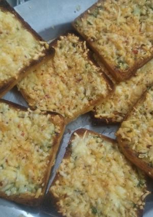 A picture of Cheese garlic bread.