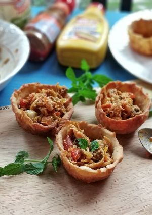 A picture of Flower pot shawarma.