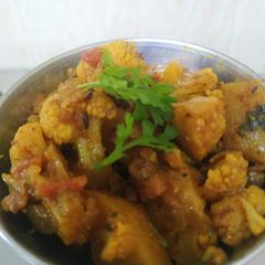 Aloo gobhi ki sabji A picture of Aloo gobhi ki sabji.