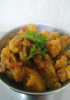 A picture of Aloo gobhi ki sabji.