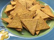 Una foto de nachos de maiz al horno