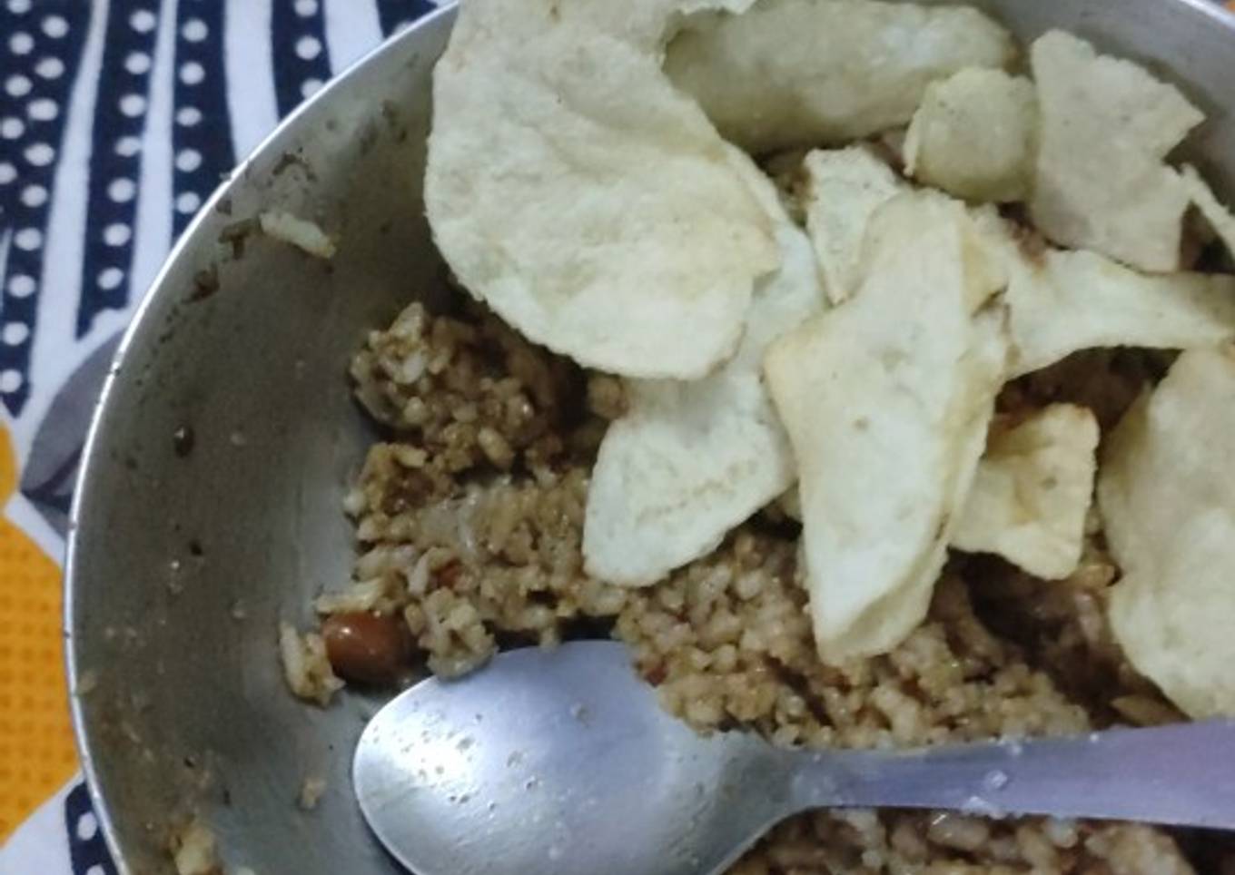 Puli kaijal(imli rice) with potato chips(south india)