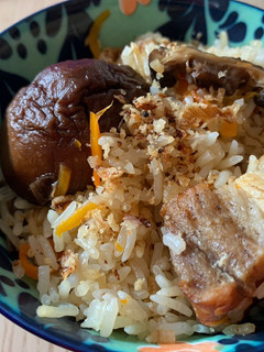 Foto resep Nasi pork belly jamur rice cooker (dengan pork belly yg gagal)