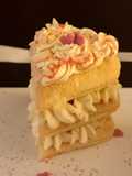 Cuori di millefoglie con crema chantilly e fragole vegan