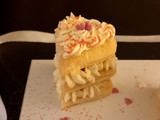 Cuori di millefoglie con crema chantilly e fragole vegan