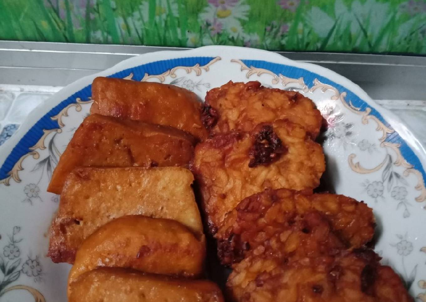 Tempe tahu bacem