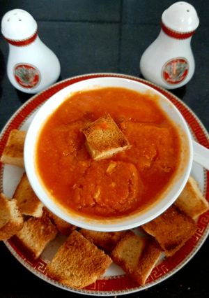 A picture of Schezwan Tomato Soup.
