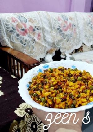 A picture of Butter sauteed Corn and Green Peas.