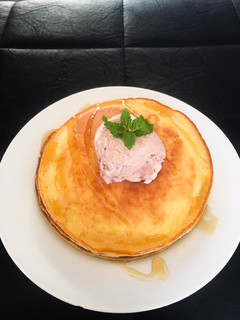 Foto resep Plain Pancake with Ice Cream