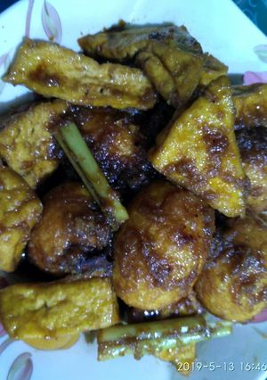 Foto resep Semur Tahu Telur Ladzidz
