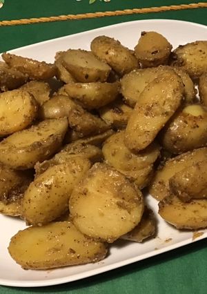 Une photo de Pommes de terre rattes en cocotte au bouillon de bœuf