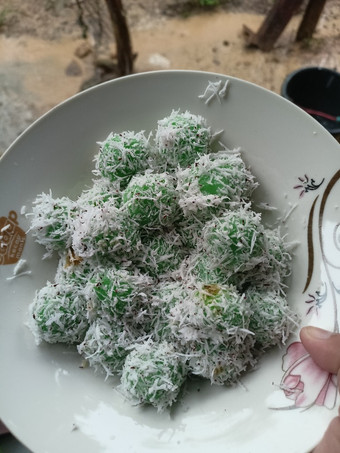 Bagaimana Menyiapkan Klepon Enak