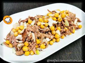Foto di Insalata di Bollito con Ceci e Cipolle