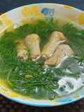 Canh rau cải con nấu chân gà