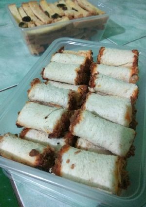 Foto resep Roti Abon Hemat (simple meat floss bread)