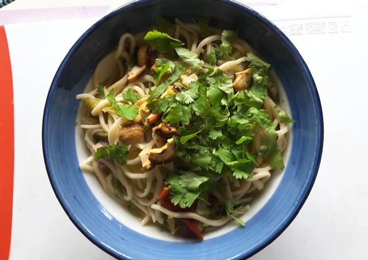 Recipe: Appetizing Potage vietnamien au boeuf et chou vert