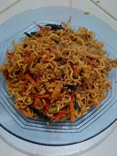 Foto resep Mie Goreng Kecap Sayur Bakso