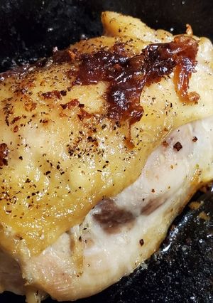 A picture of Garlic Butter Chicken Thighs.