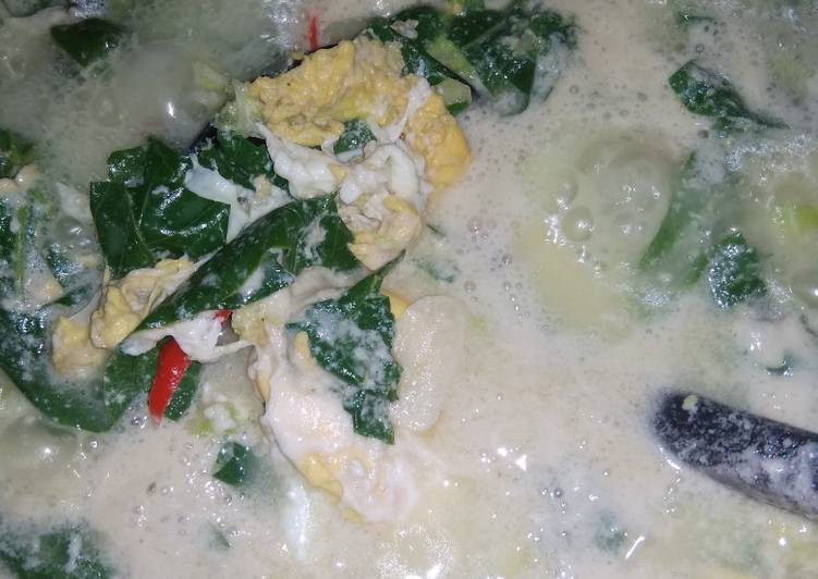 Cara Gampang Menyiapkan Gulai putih daun singkong, kol dan telur, Menggugah Selera