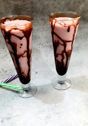 A picture of Strawberry milkshake.