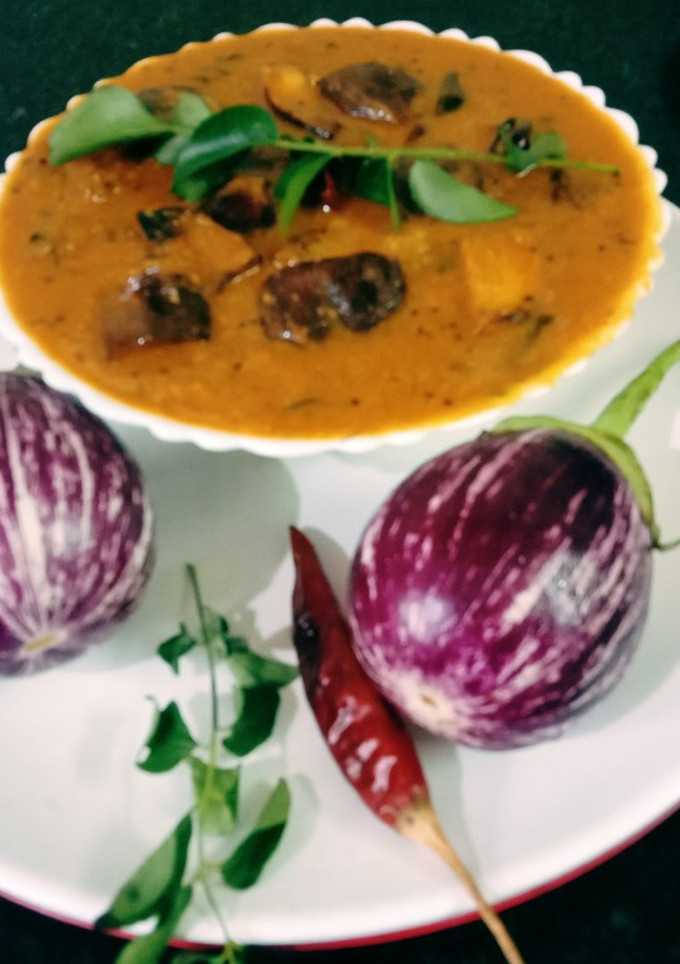 வேர்க்கடலை கத்திரிக்காய் கார கறி(brinjal curry recipe in tamil) செய்முறை முக்கிய புகைப்படம்
