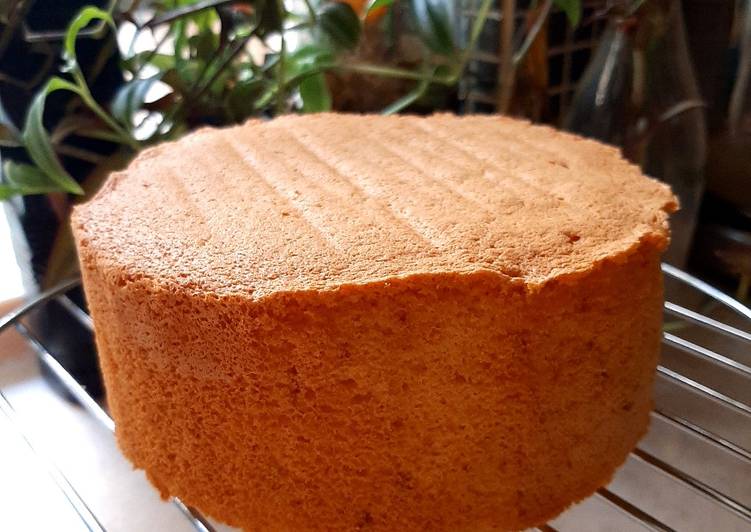  کیک شیفون ساده (مخصوص خامه کشی) دستور توسط Safura Dabiri - کوکپد
