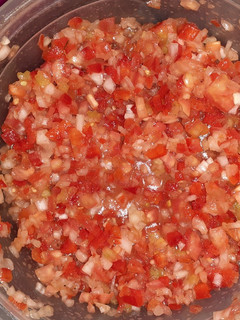Una foto de Salsa Criolla bien económica