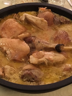 Una foto de Pavo en salsa coco, mango y cidronela