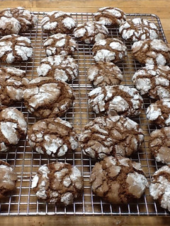 A picture of Chocolate Crinkles.