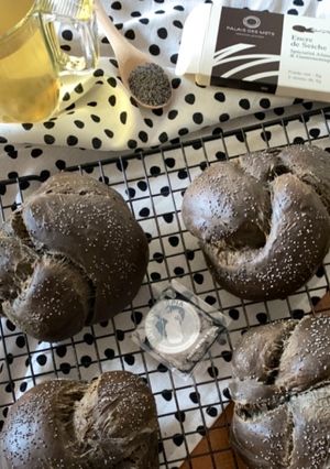 Une photo de ☆Pains Briochés Encre de Seiche et Pavot, Sans Gluten☆