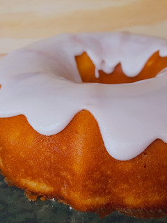 Una foto de Budín de limón y leche condensada