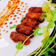 A picture of Potato fritters.