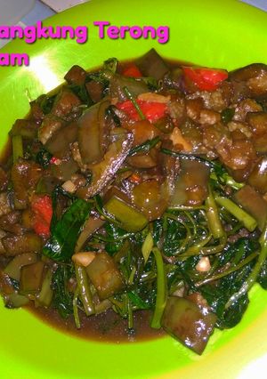 Foto resep Tumis kangkung terong saus tiram Saori