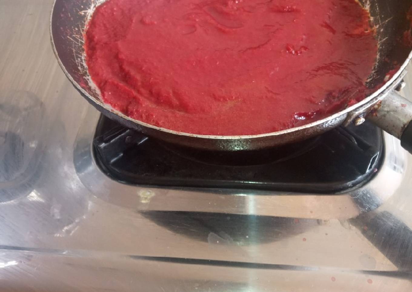 Homemade chilli sauce