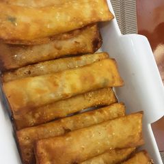A picture of Chicken Vegetable Rolls.