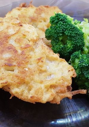 Lapcsánkába töltött csirkemell párolt brokkolival recept fotója