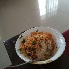 A picture of Dahi vada.