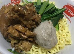 Foto resep Mie Ayam Kepala Bakso Homemade (Tanpa Minyak Ayam)