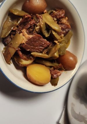A picture of Green Beans ham and potatoes.