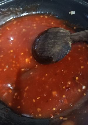 A picture of Pizza sauce.