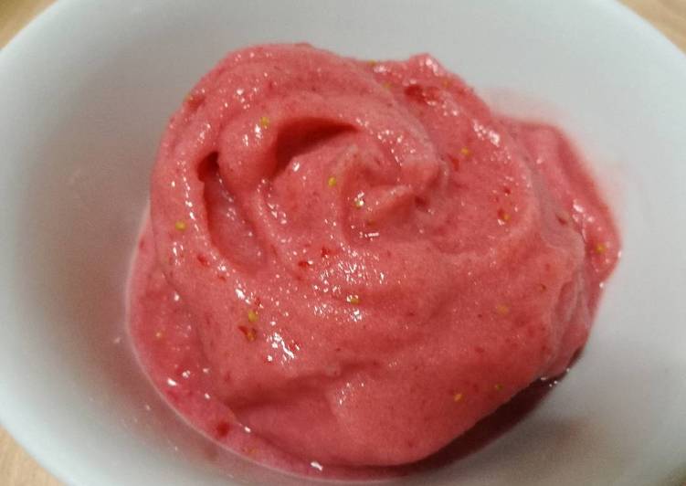 Helado de fresa natural (vegano)