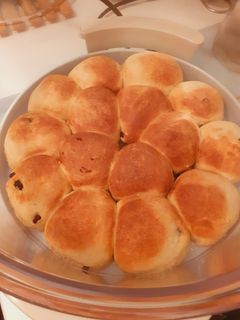 Mazsolás buci recept fotója
