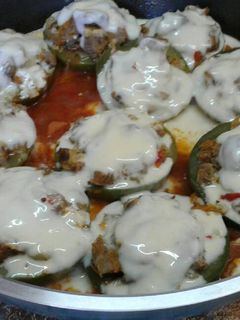 Una foto de Zapallitos rellenos con carne picada a cuchillo
