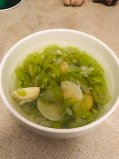 絲瓜蛤蜊湯 的食譜成品照片