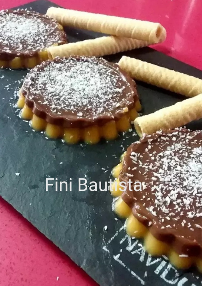 Una foto de Cuajada de caqui y chocolate