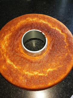 Una foto de Bizcocho de yogur de galleta y almendra molida