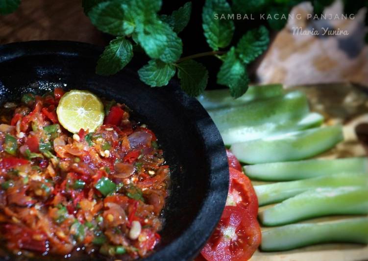 Cara mudah Menyiapkan Sambal mentah kacang panjang (Tips gurih tanpa MSG) yang Bikin Ngiler