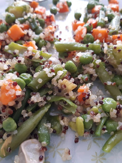 Una foto de Menestra de verduras con quinoa