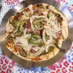A picture of Corned Beef and Onion Pizza.