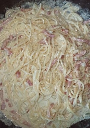 Una foto de Spaghetti a la carbonara 🍝